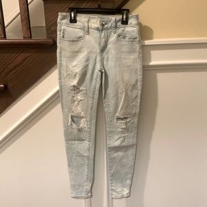 American eagle ripped skinny jeans size 2